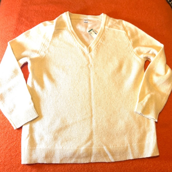 Ivory white pure wool V-neck rustic straight fit sweater NWT - Picture 3 of 8